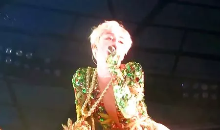 종종 가족과 씨발 털이 음부 함께 어머니와 딸...