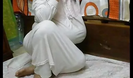 멍청이 잔인 씨발 누드 해변을 엿보는 벗은 여성